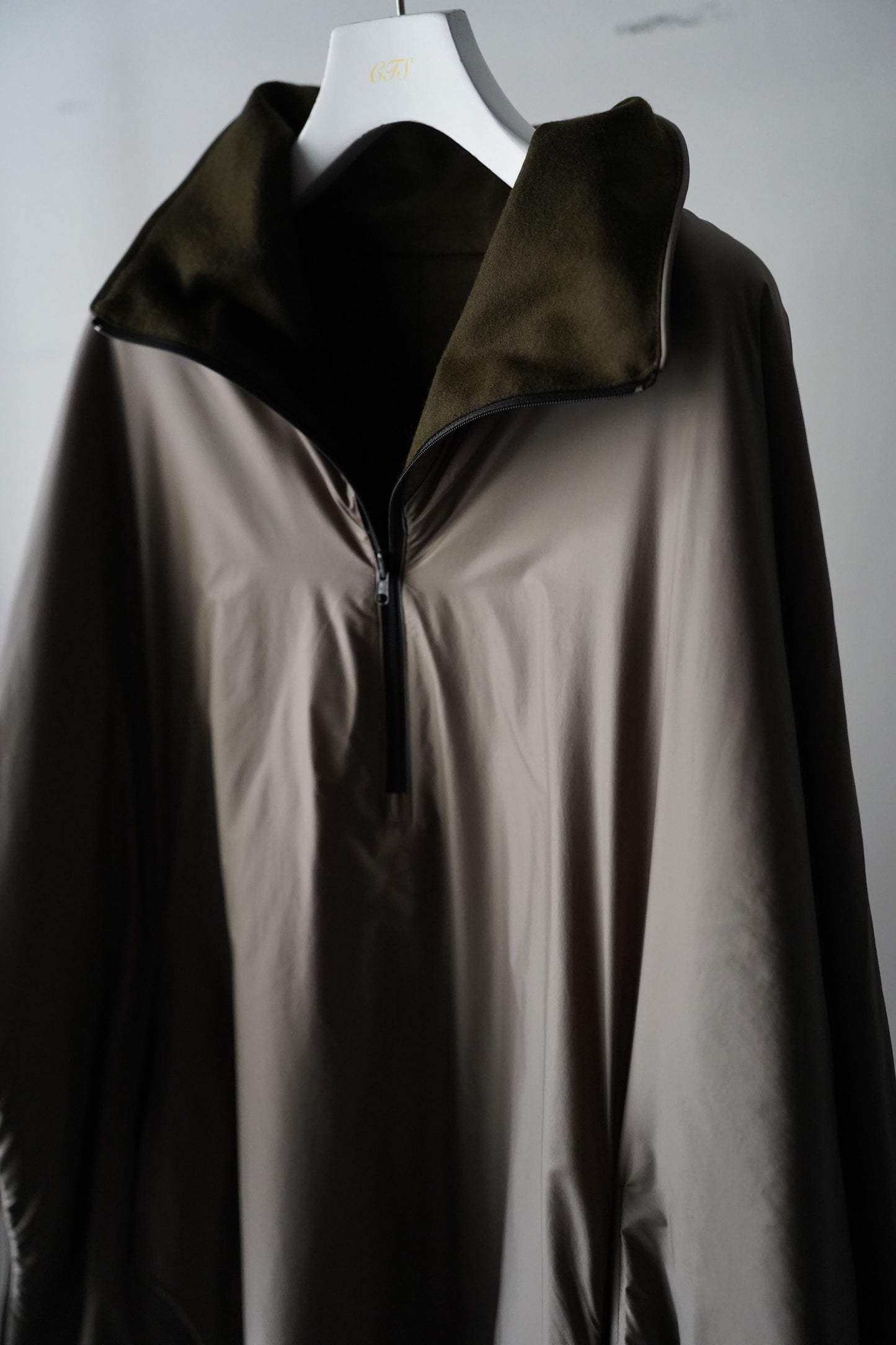 WOMEN　IIROT/イロット　Taffeta Nylon Pullover