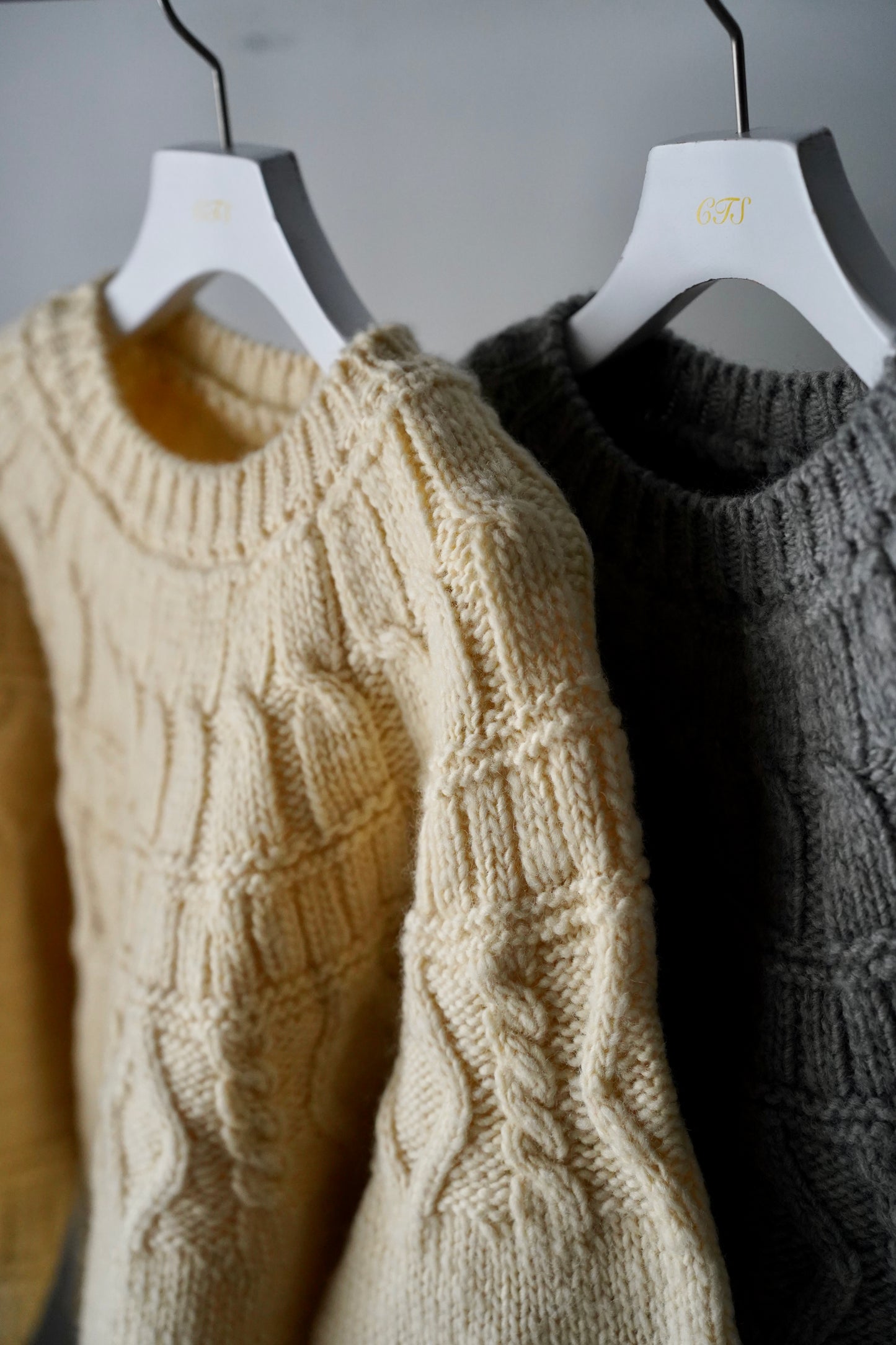 WOMEN　BATONER / バトナー　SPREAD ALAN CREW NECK