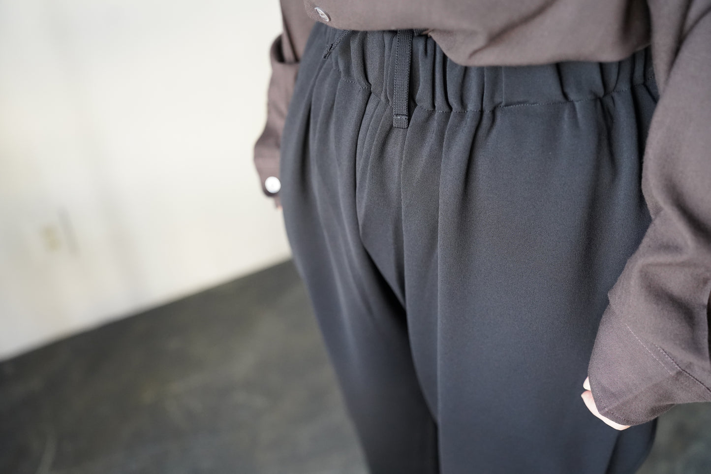 ink　新品未開封MOON TREE PLANET Cord pants CARB-YD769-NUDE-24SS-Pin-Tuck- パンツ