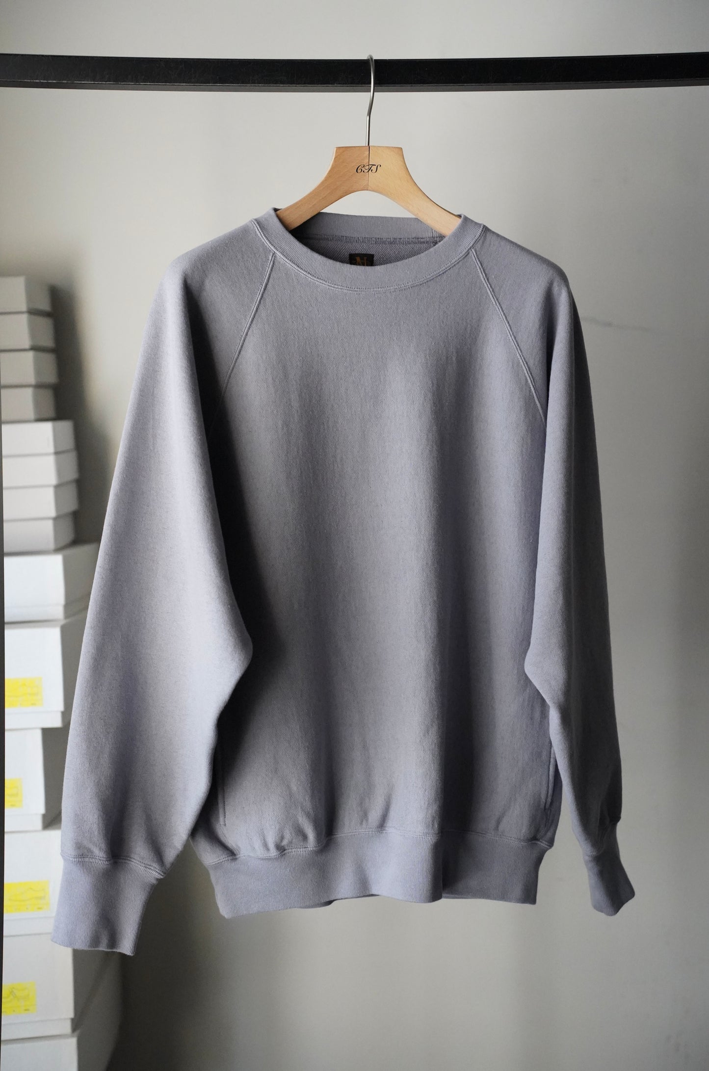 MEN BATONER / バトナー JUMBERCA URAKE CREW NECK – _COMES THE SUN