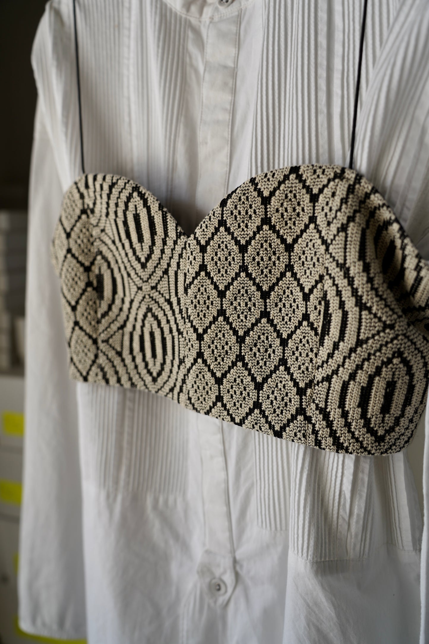 WOMEN　Villd / ヴィルド　Geo Jacquard Bratop