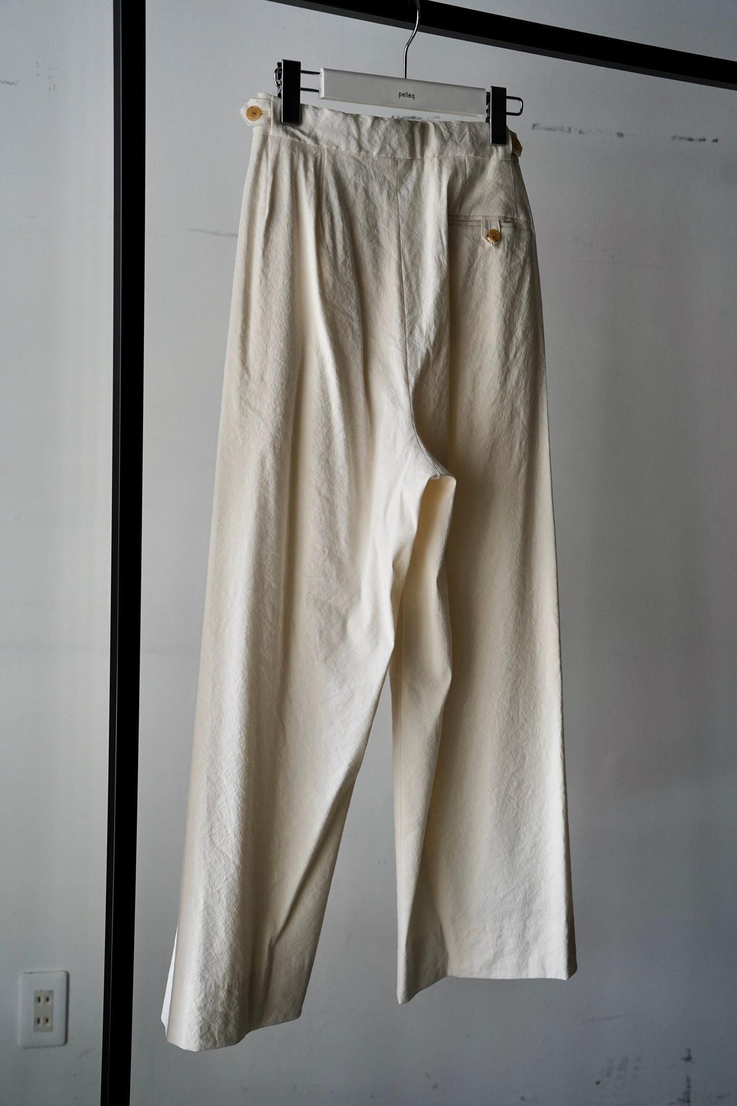 WOMEN　Villd / ヴィルド　TUCK WIDE PANTS