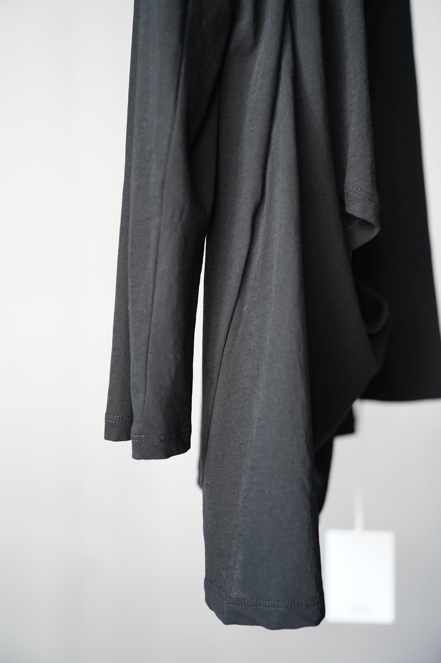 WOMEN　Villd / ヴィルド　asymmetry tee