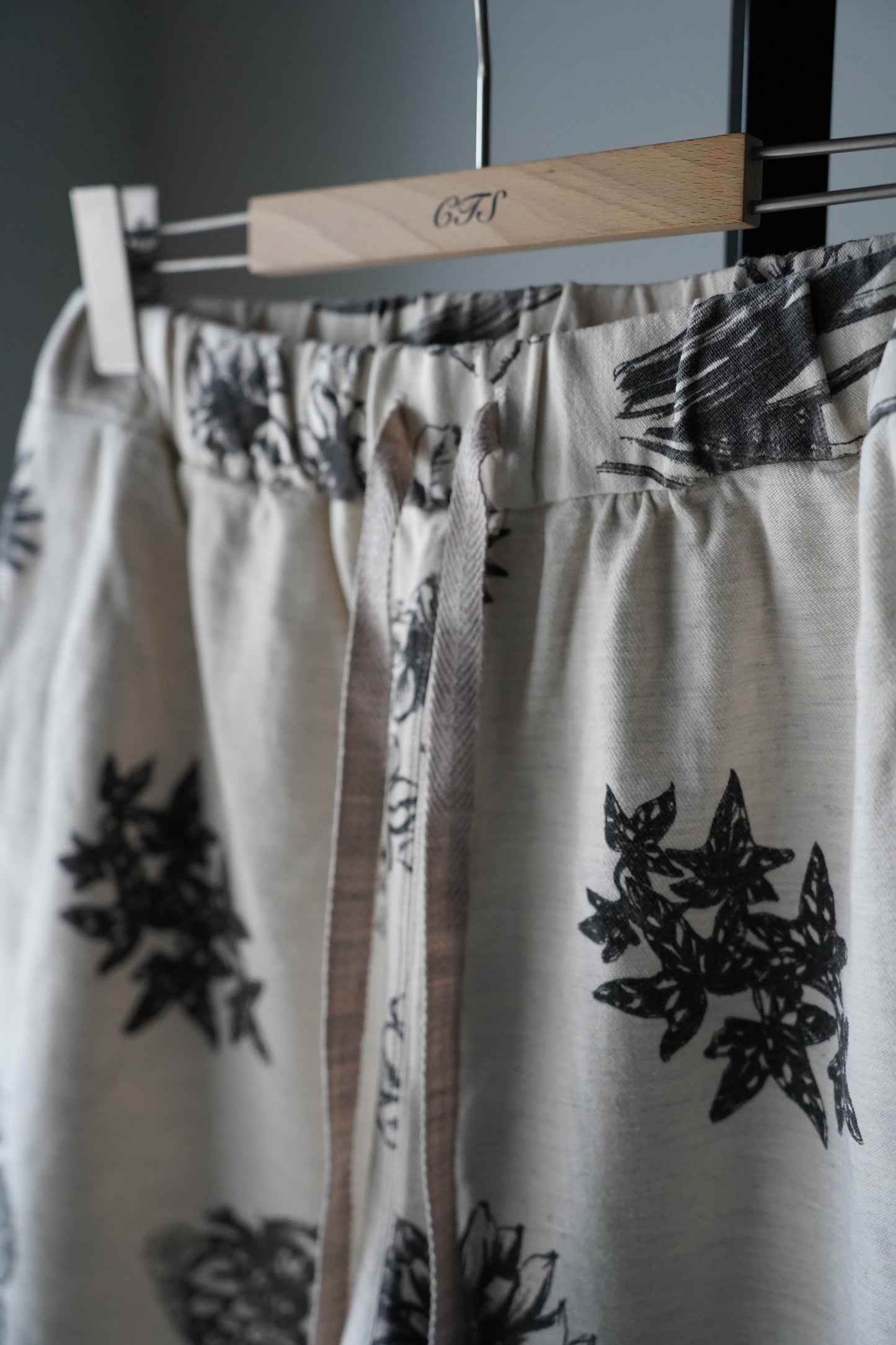 MEN　Kiivu / キフ　EASY PANTS- Drawing Sumi Print Doble -