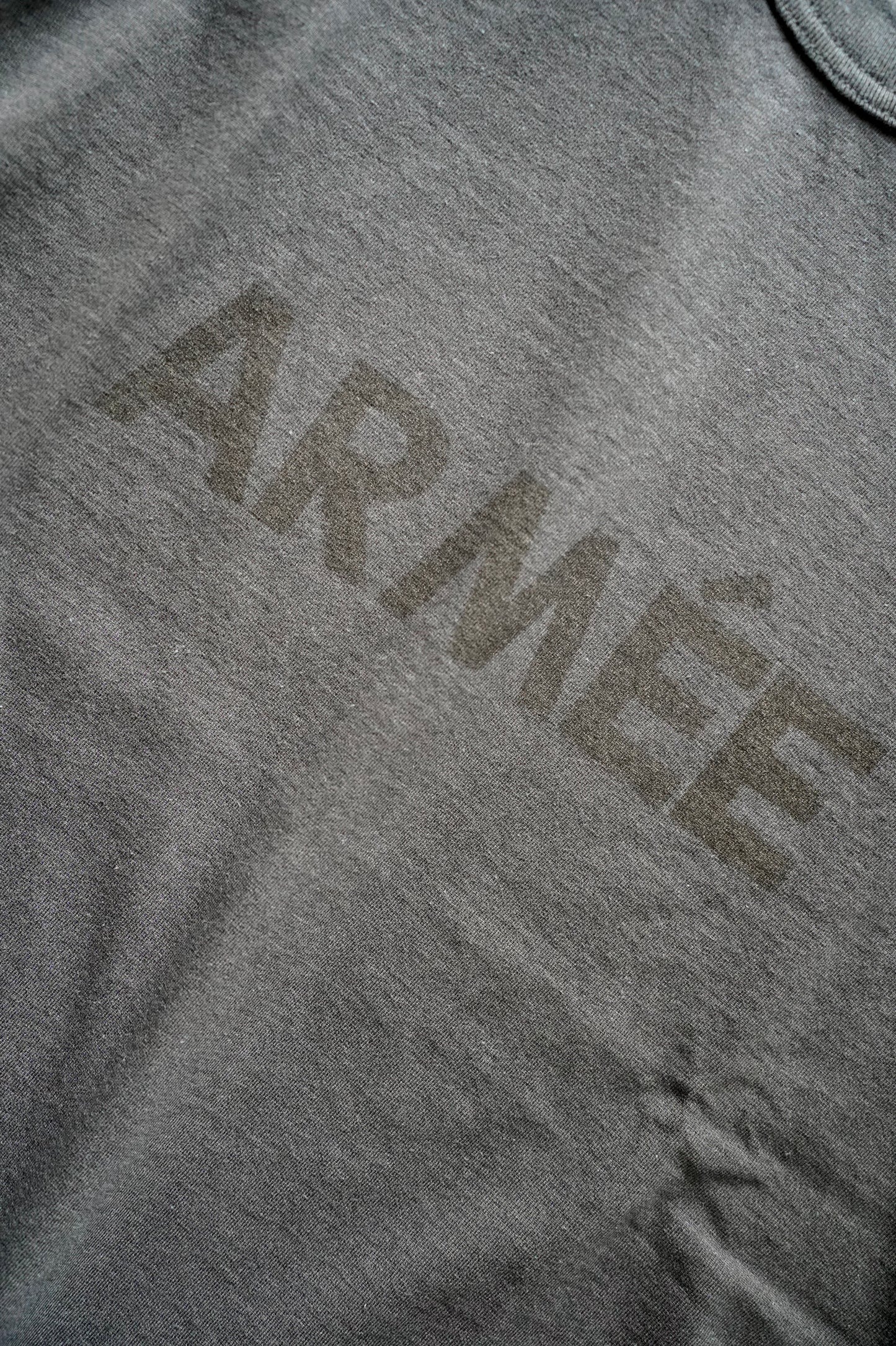 MEN/WOMEN　blurhmsROOTSTOCK / ブラームスルーツストック　ARMEE 88/12 Print Tee STANDARD