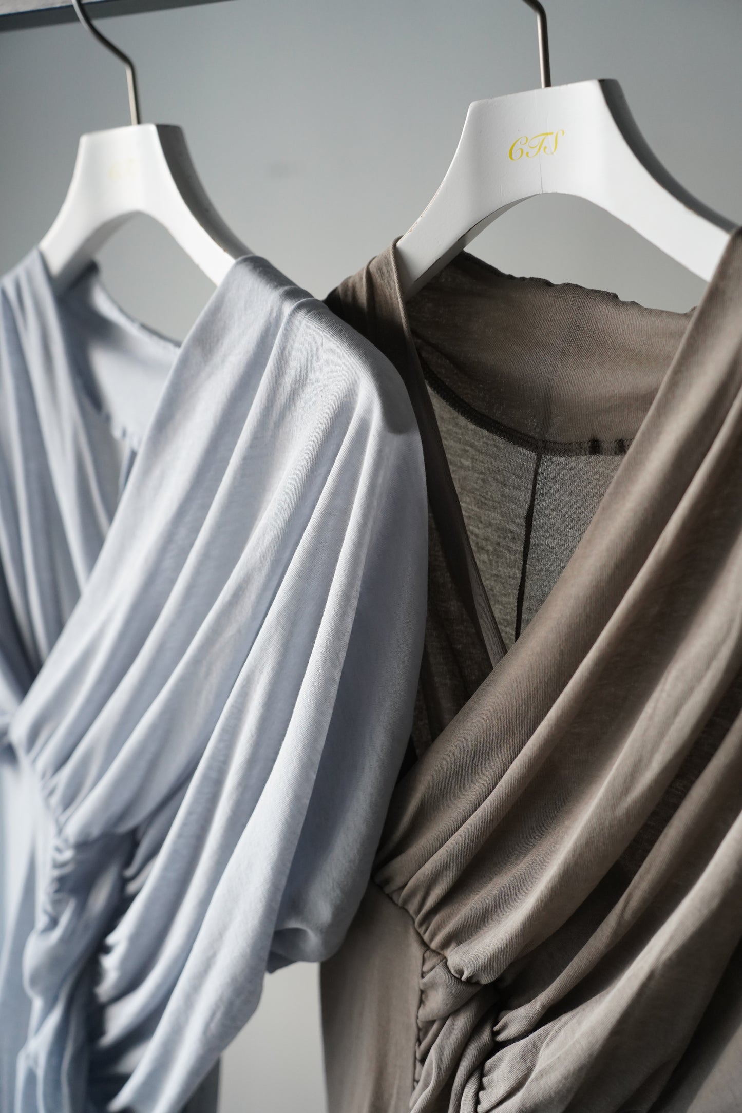 WOMEN　IIROT/イロット　Skin Touch Shirring Tops