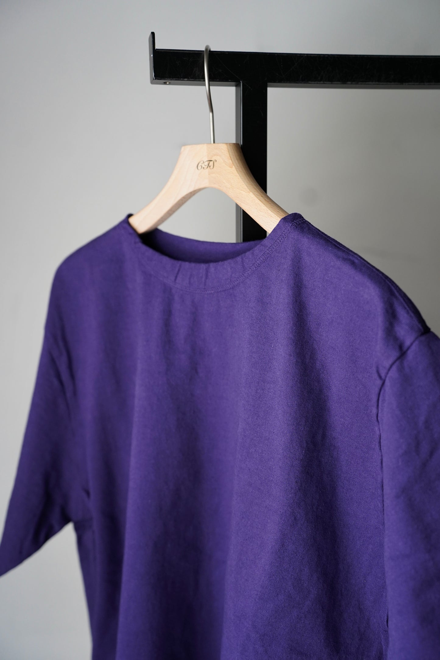 MEN　NECESSARY or UNNECESSARY / ネセサリーオアアンネセサリー　CUT OFF S/S "9oz"