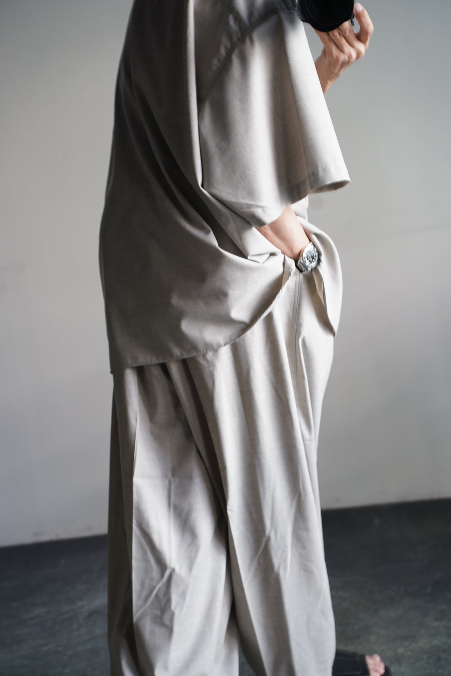 MEN　sillage/シアージ　re-engineered overshirt short sleeve gray