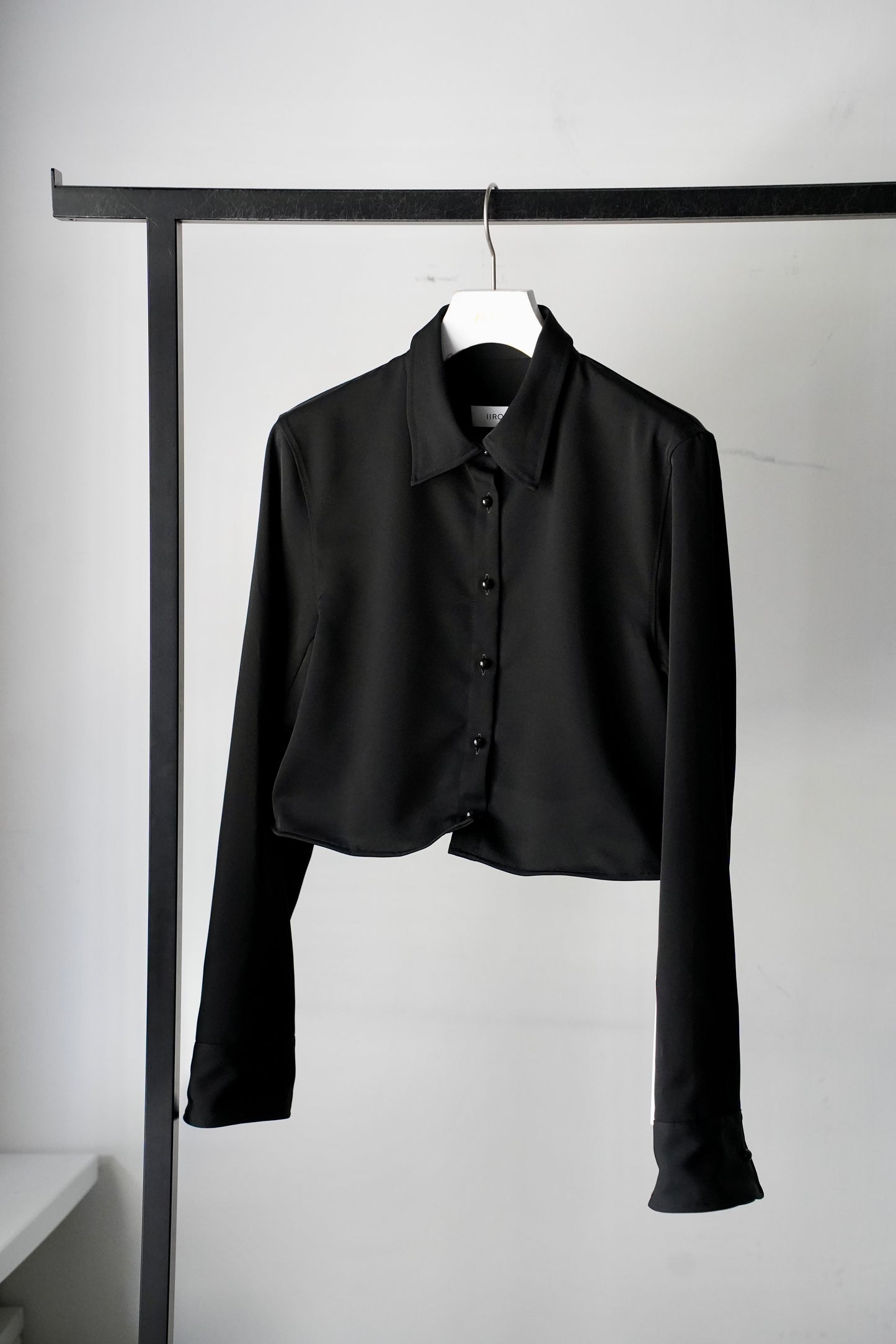 WOMEN　IIROT/イロット　Freeform   Shirt   Black