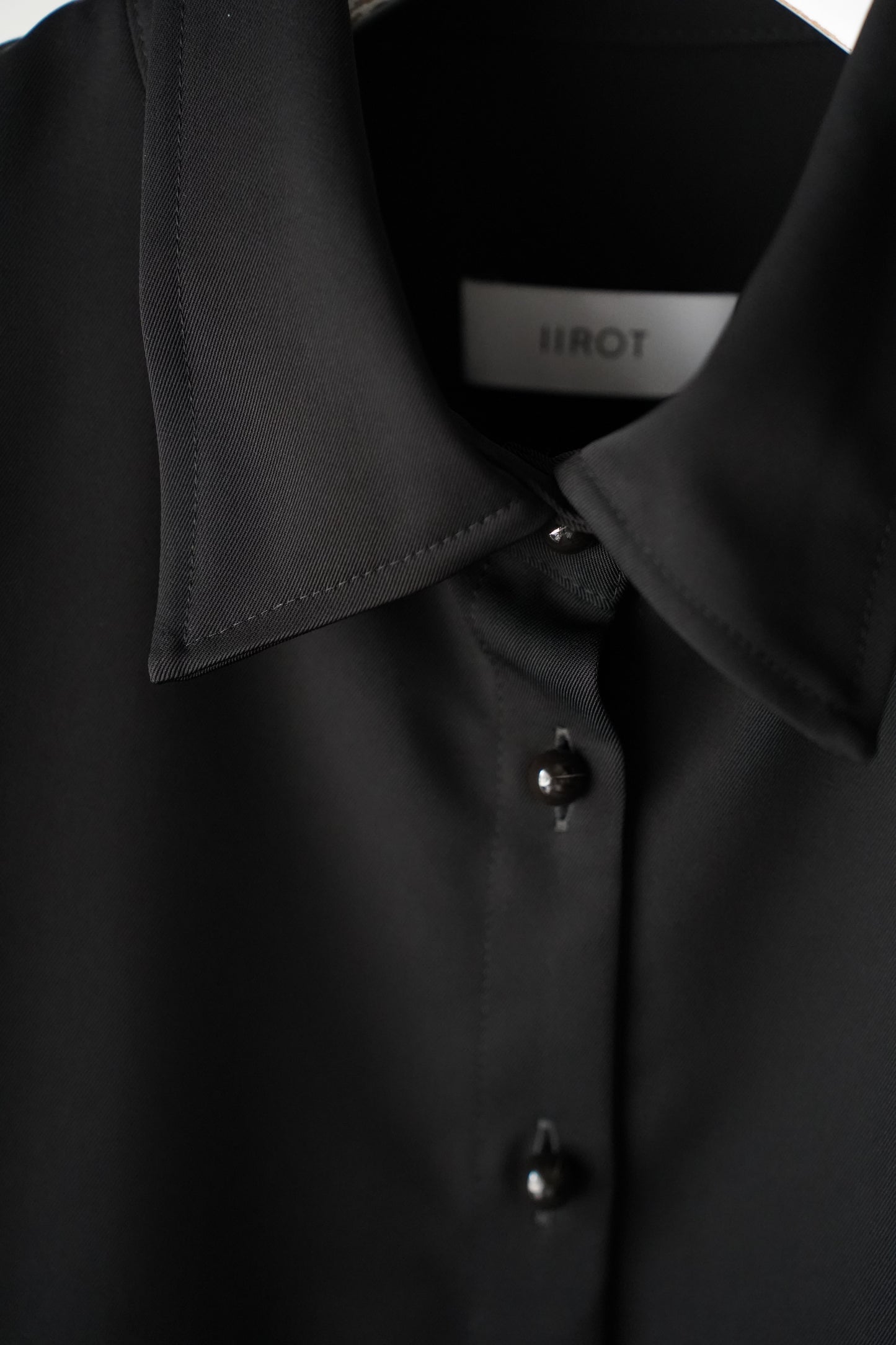 WOMEN　IIROT/イロット　Freeform   Shirt   Black