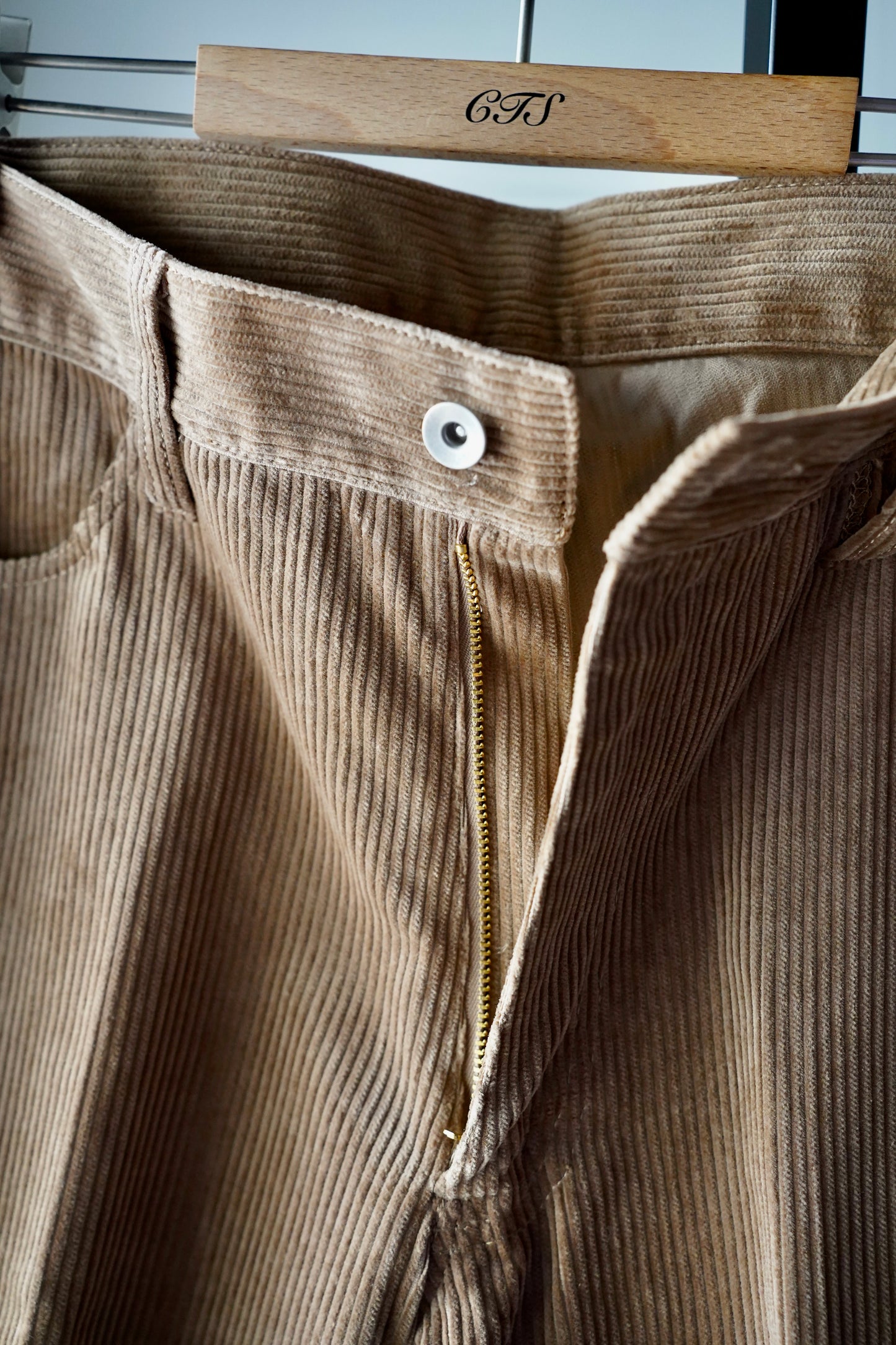 MEN　HEUGN / ユーゲン　Fred Corduroy