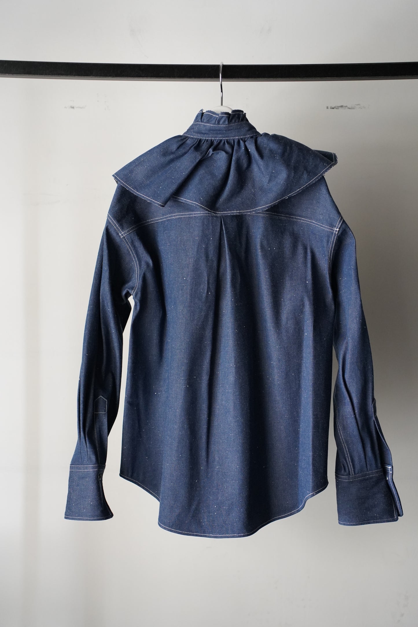 WOMEN　pelleq / ペレック　FRILLED DENIM  SHIRT