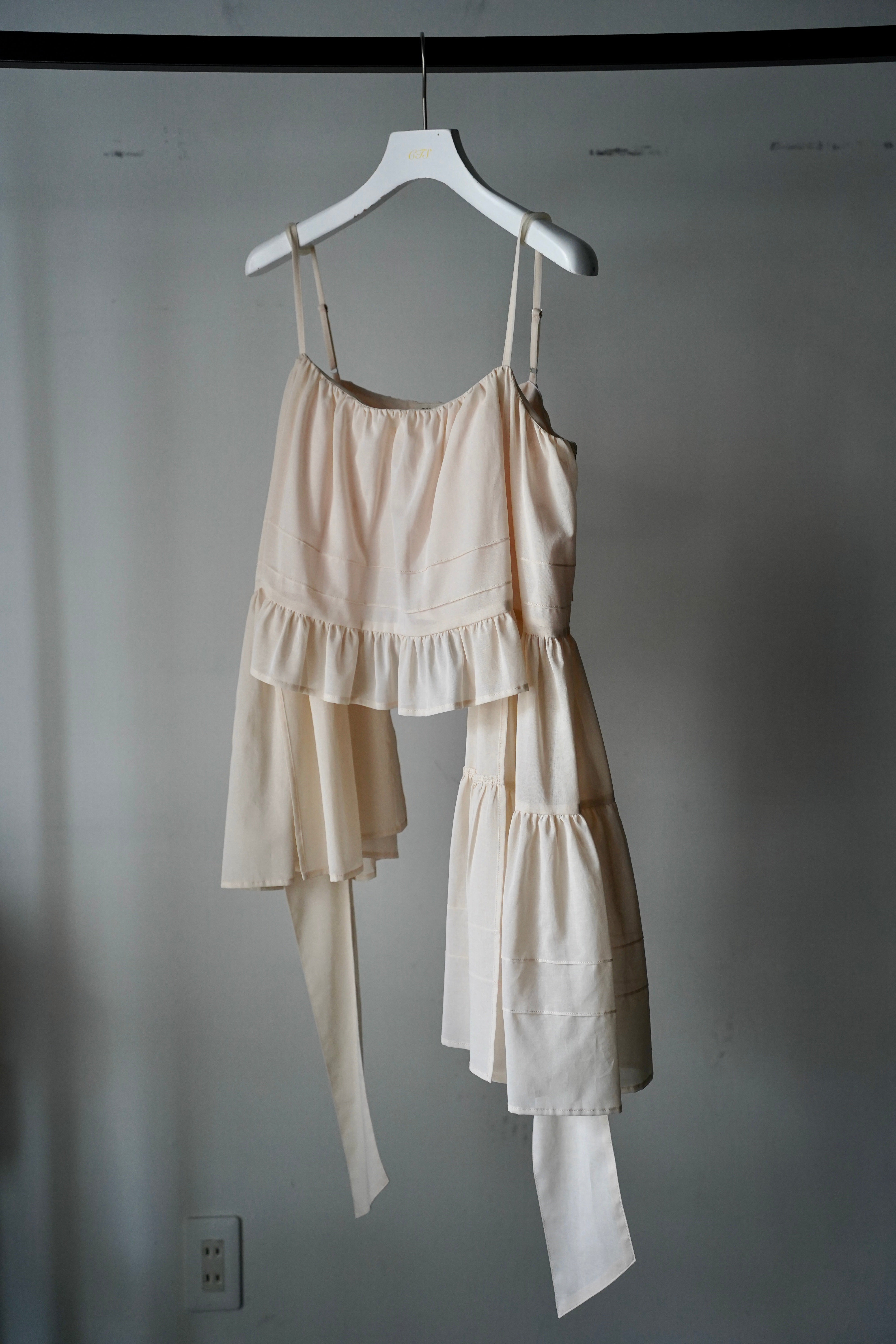 RYU KAGA リボン付きキャミソール WOMEN RYU KAGA Cotton voile tiered camisole – _COMES THE SUN