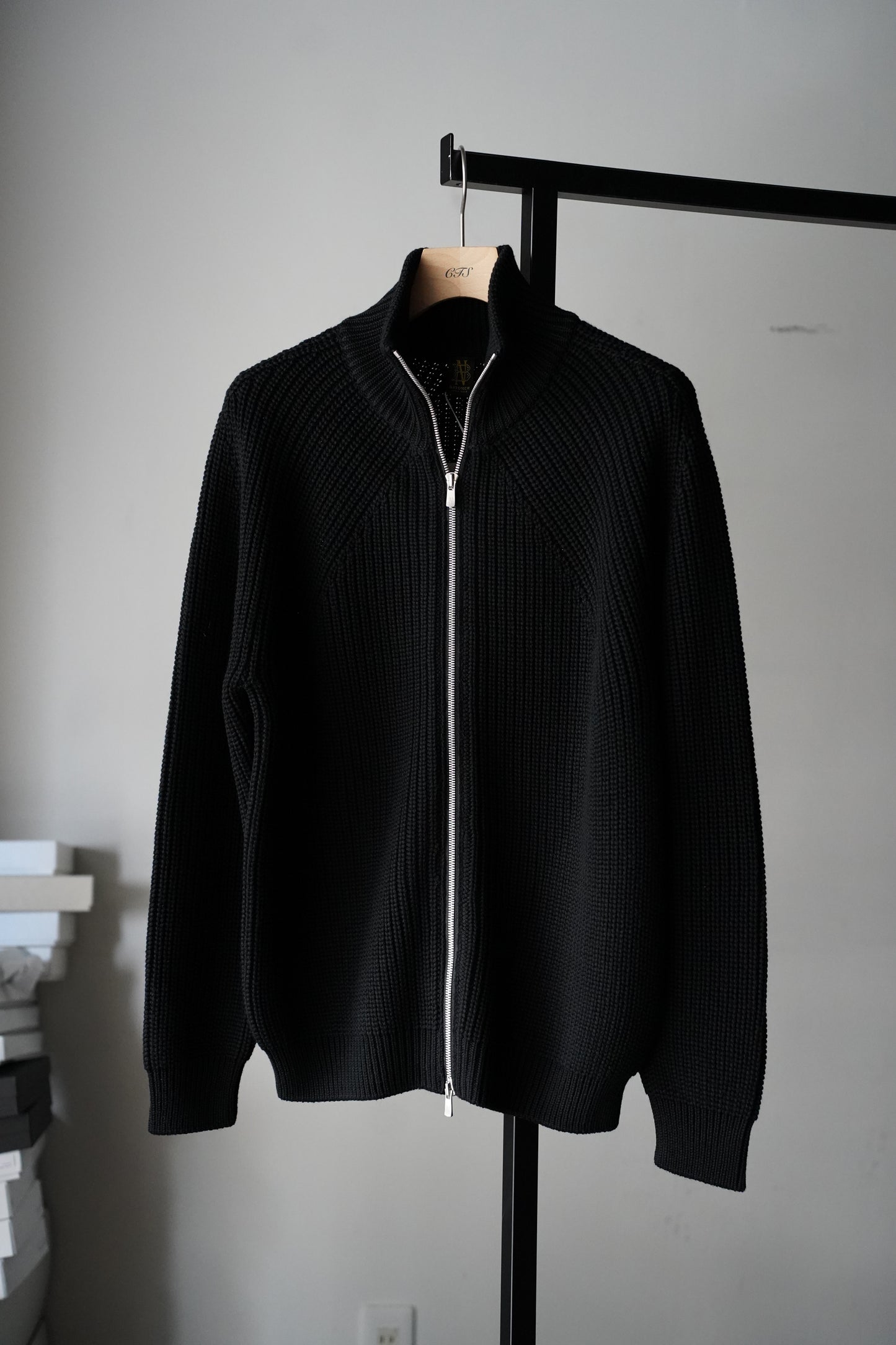 MEN　BATONER / バトナー　SIGNATURE DRIVERS KNIT