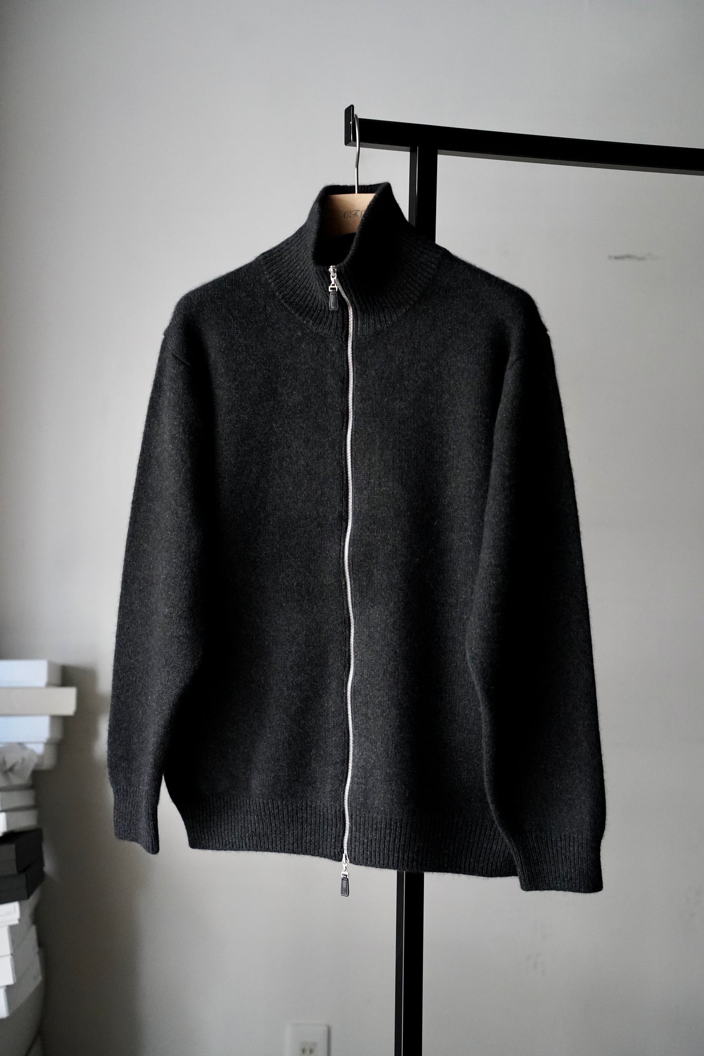 MEN　BATONER / バトナー　MIDDLE WEIGHT INNOCENT CASHMERE DRIVERS KNIT