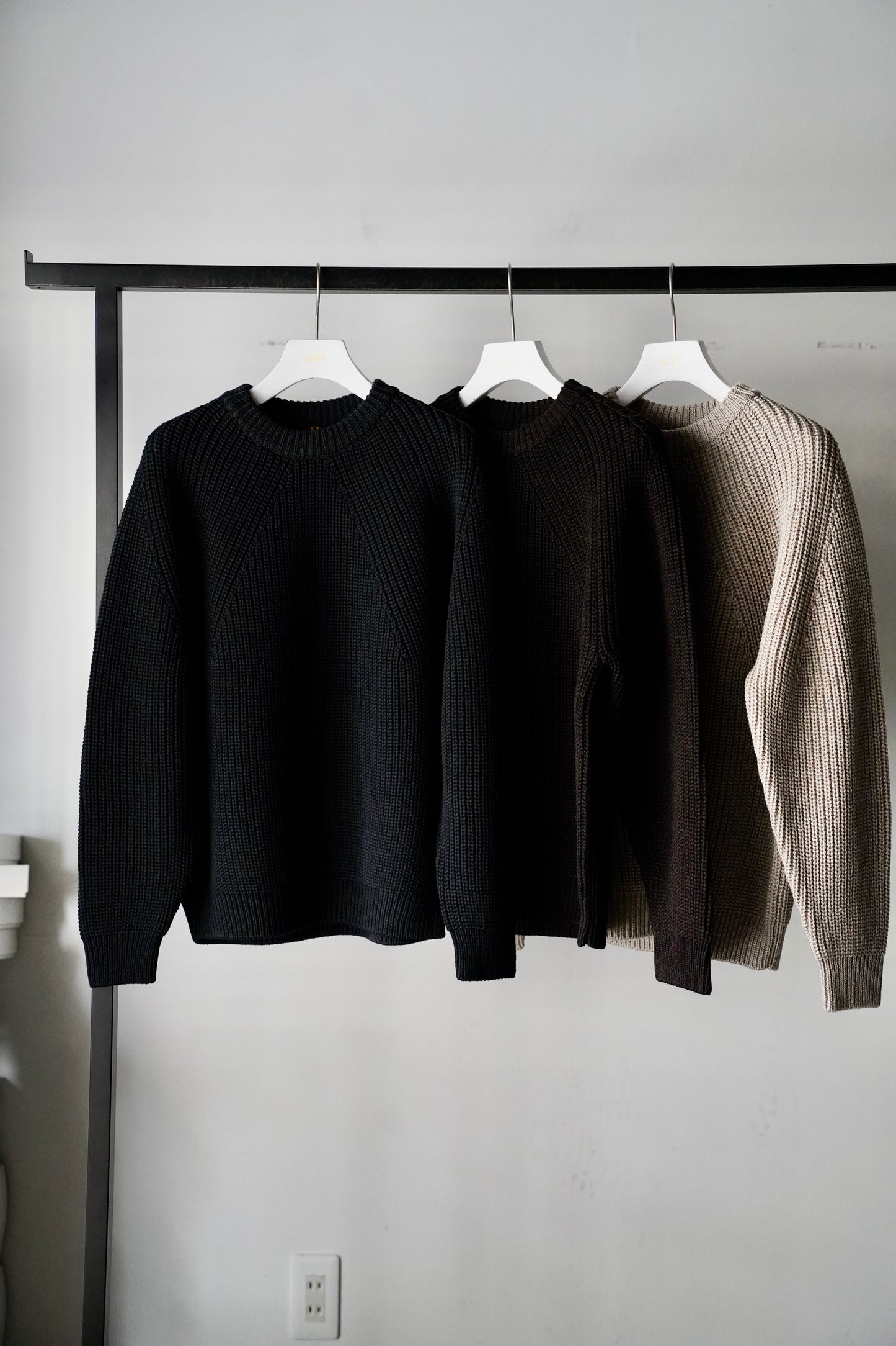 WOMEN　BATONER / バトナー　SIGNATURE CREW NECK