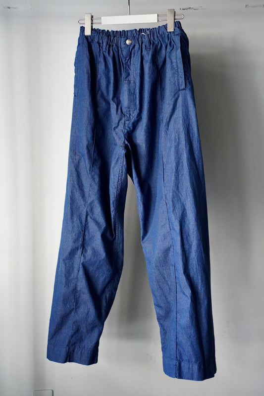 MEN　NECESSARY or UNNECESSARY / ネセサリーオアアンネセサリー　PIN TUCK PANTS DENIM