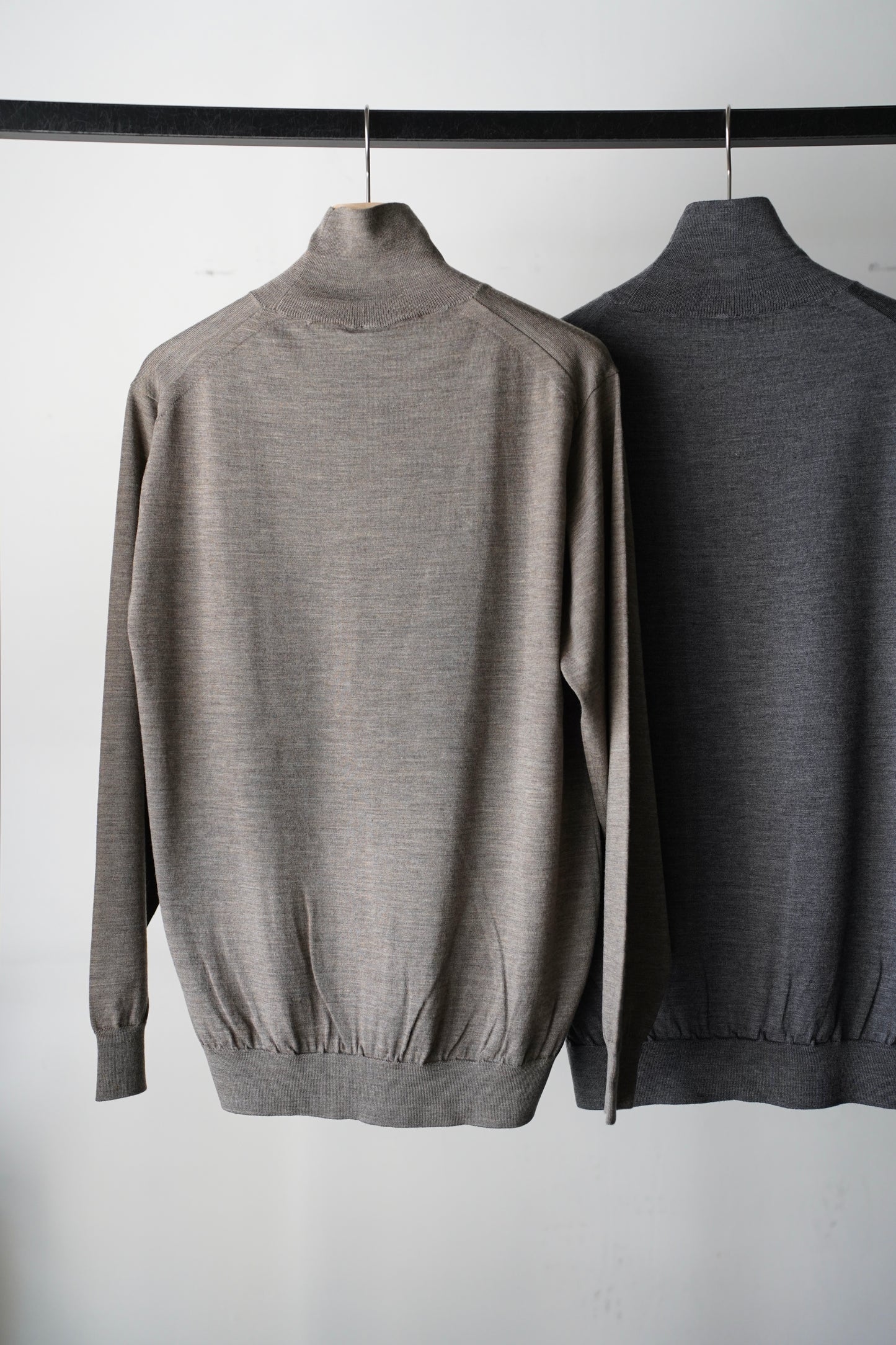 MEN　BATONER / バトナー　SUPERIOR HIGH GAUGE MERINO TURTLE NECK　