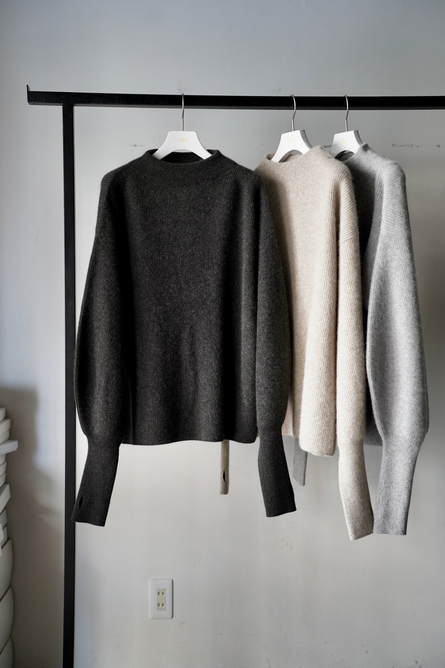 WOMEN　BATONER / バトナー　CASHMERE FOX BOAT NECK