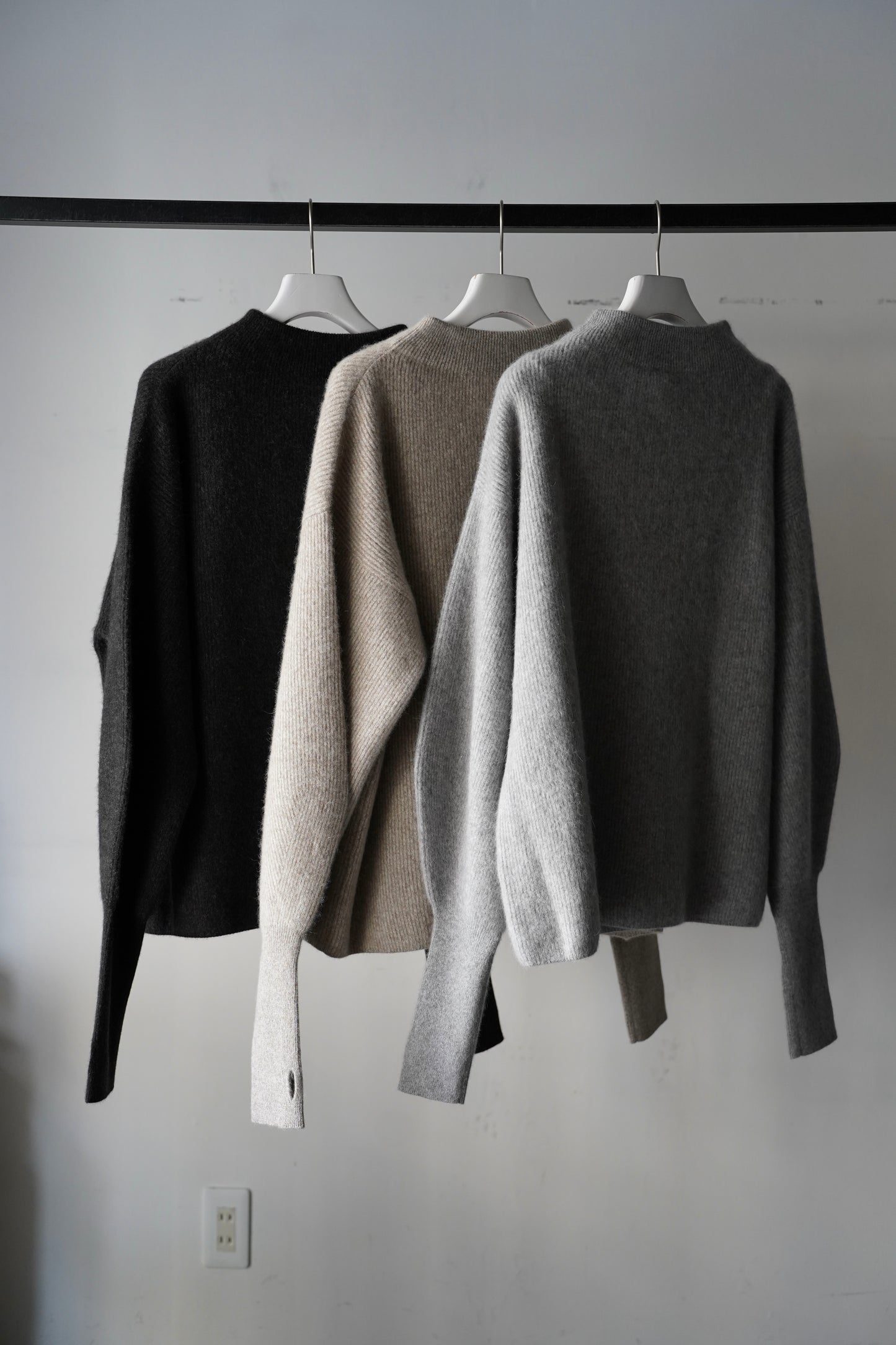 WOMEN　BATONER / バトナー　CASHMERE FOX BOAT NECK