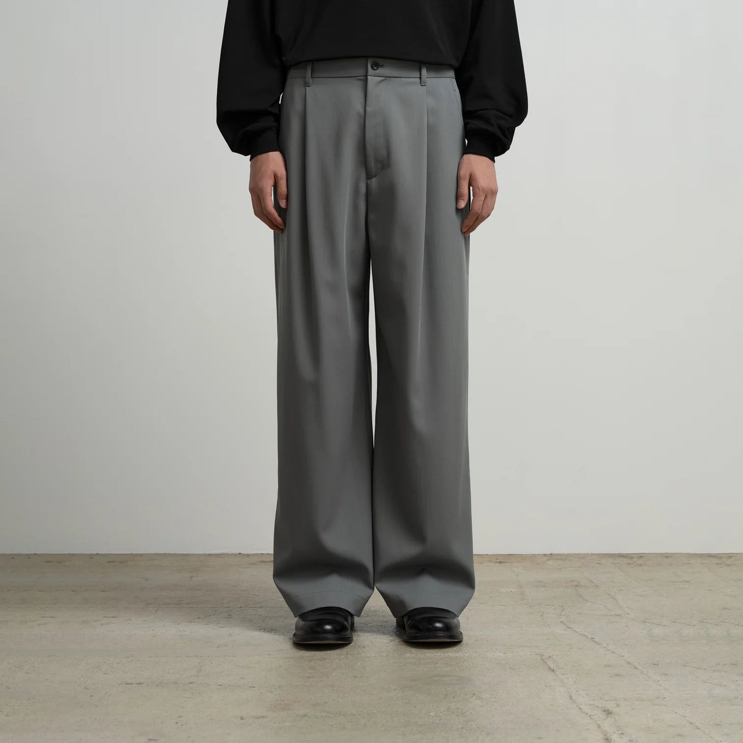 MEN　Graphpaper　Techno Wool Twill Wide Tapered Trousers