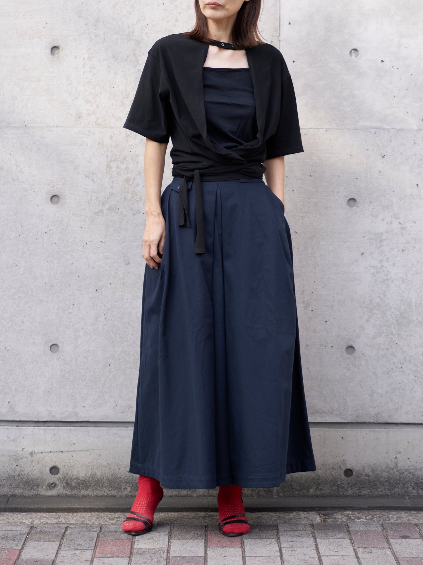 WOMEN　oll/オール　open Phoibe T